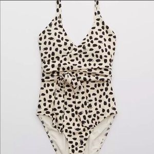 Aerie Wrap Swimsuit NWT Medium Tall